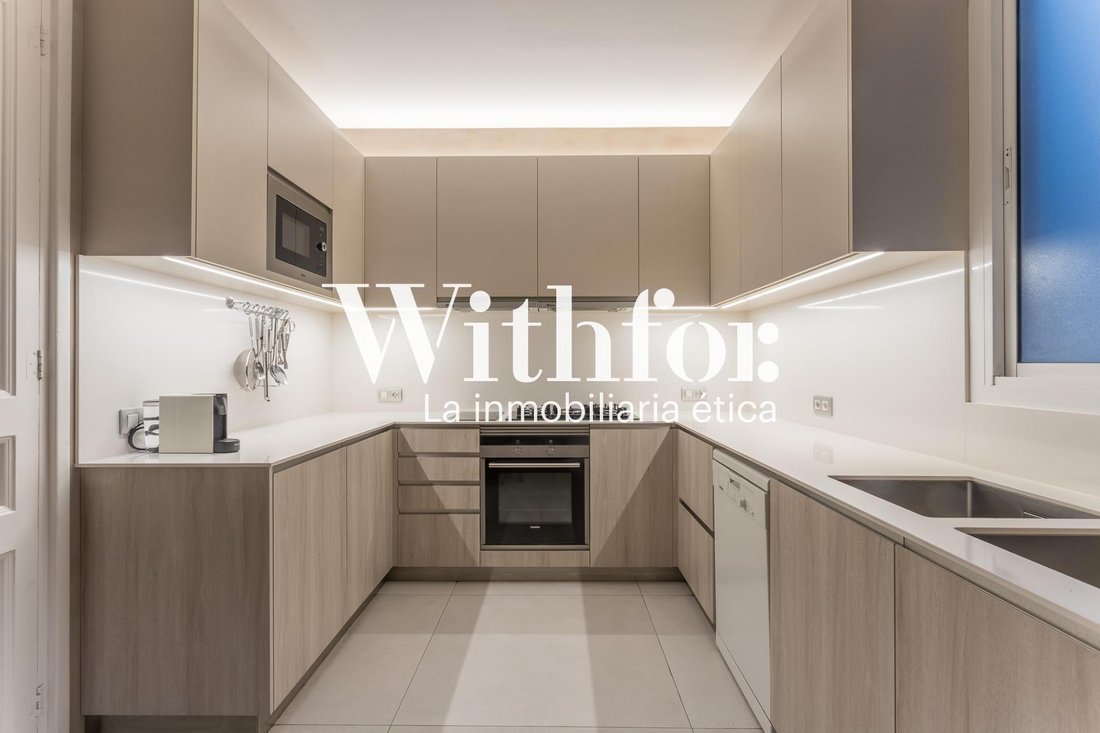 Penthouse in Eixample, Barcelona, Spain 5 - 18300365