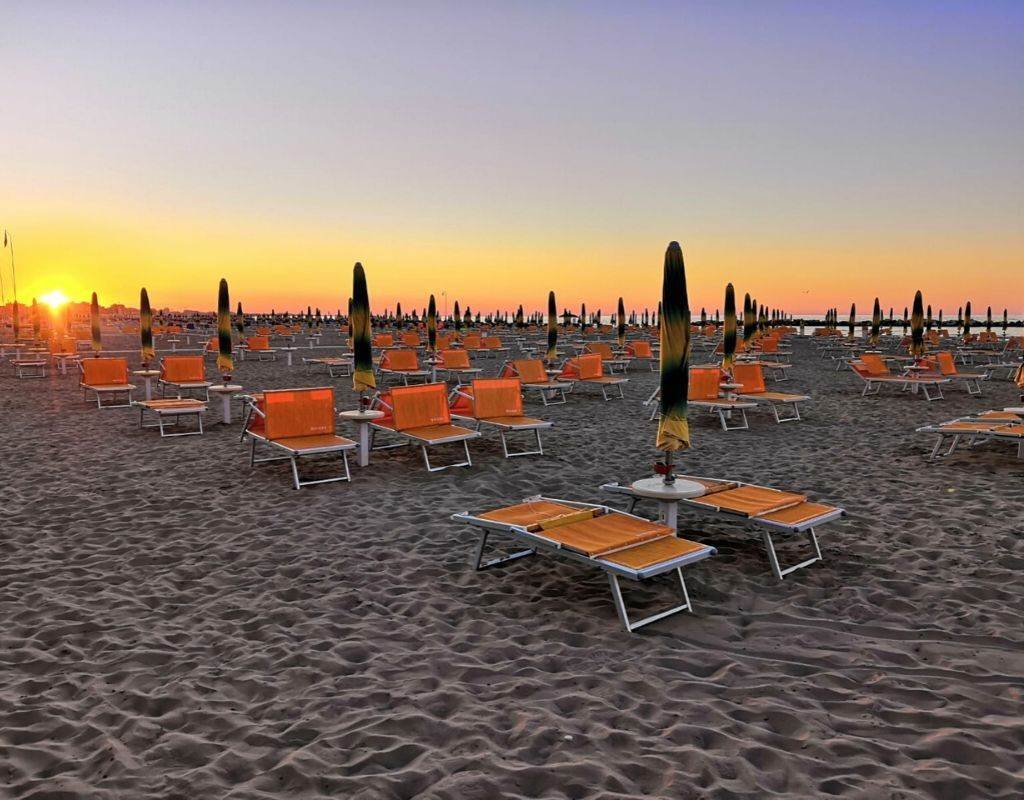 Italy 3 - 18341177