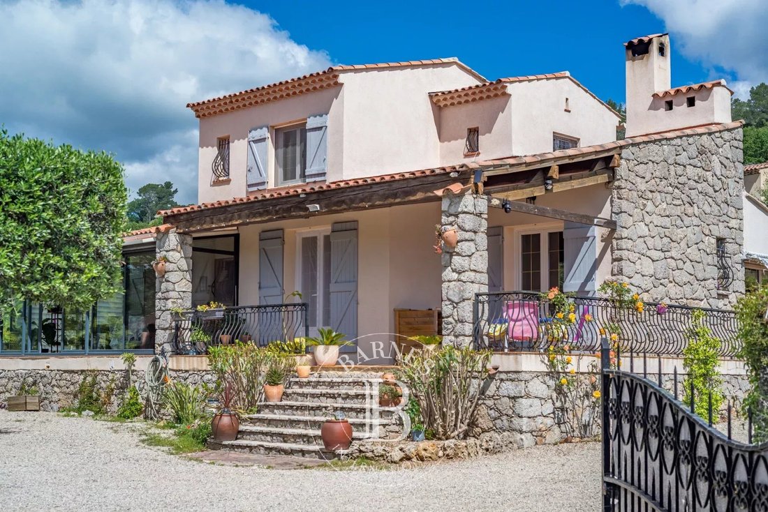 Haus in Bagnols-en-Forêt, Provence-Alpes-Côte d'Azur, Frankreich 1 - 18344461