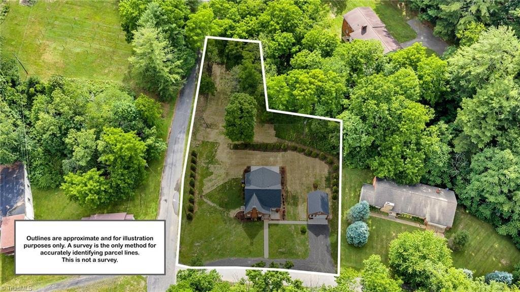 House in West Jefferson, North Carolina, United States 4 - 18346325