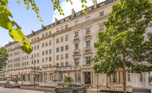 Apartment in Hyde Park, Westminster, England 1