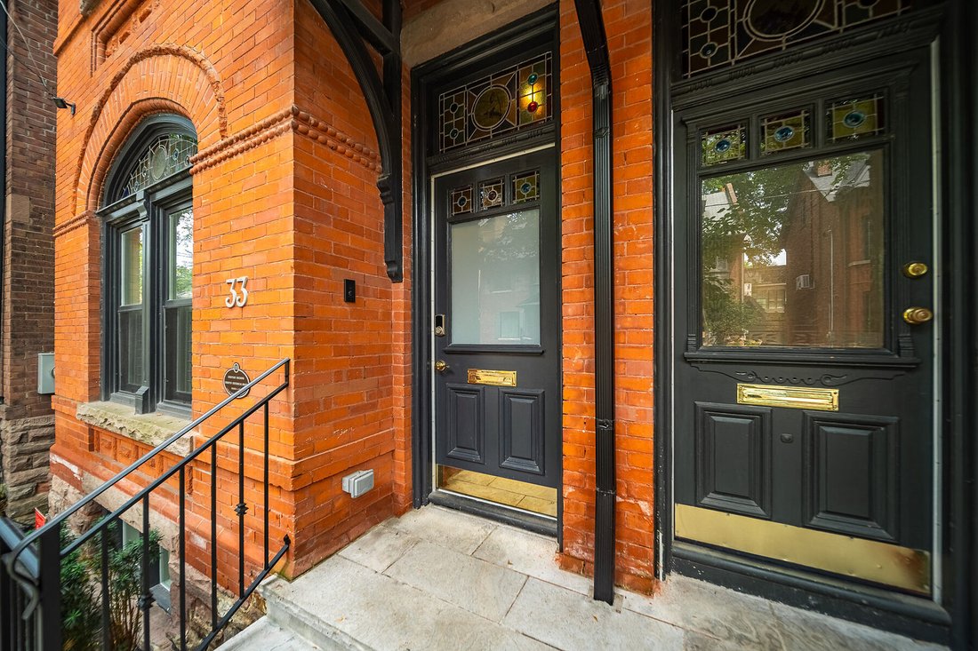 Townhouse in Toronto, Ontario, Canada 4 - 17911968
