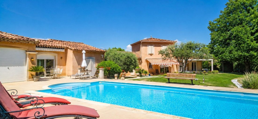 House in Malemort-du-Comtat, Provence-Alpes-Côte d'Azur, France 2 - 18343445
