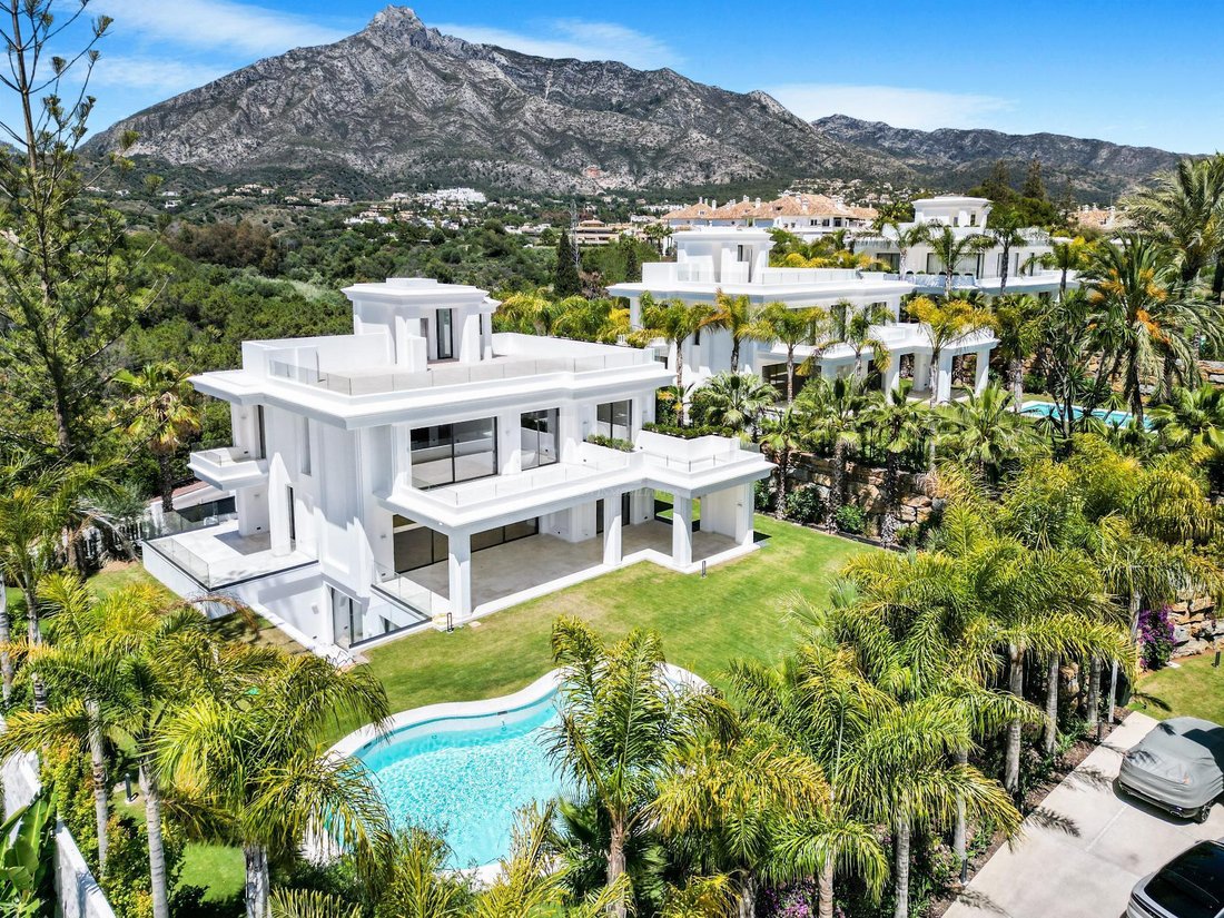 Villa in Marbella, Andalusia, Spain 1 - 15229193