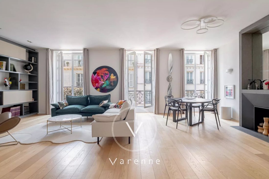 Apartment in Saint Germain des Prés, Paris 6e Arrondissement, Paris 1 - 18349794
