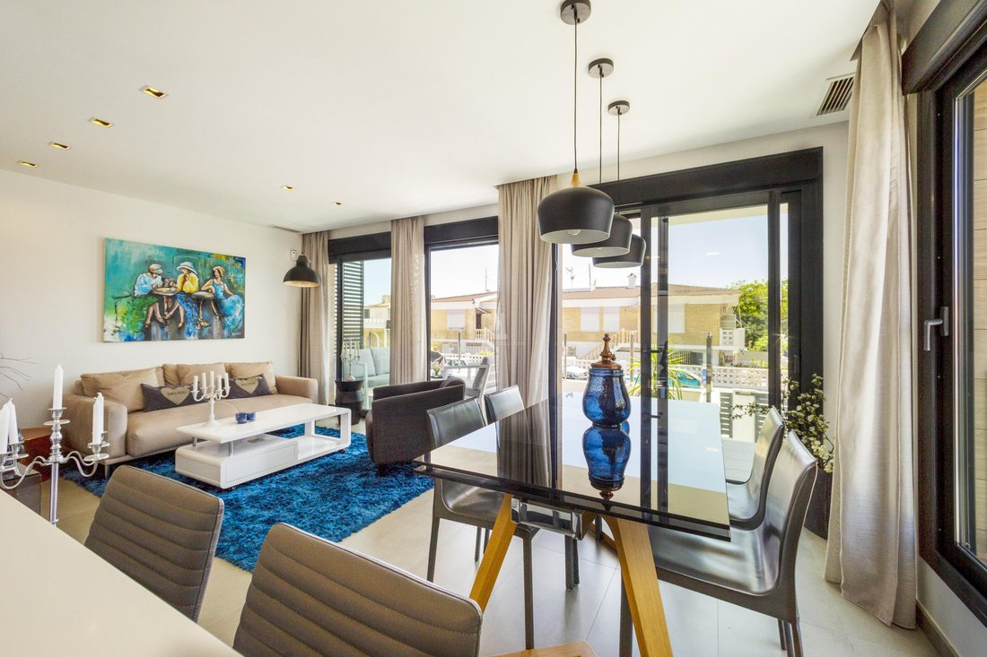 Villa in Torrevieja, Valencian Community, Spain 3 - 14427440