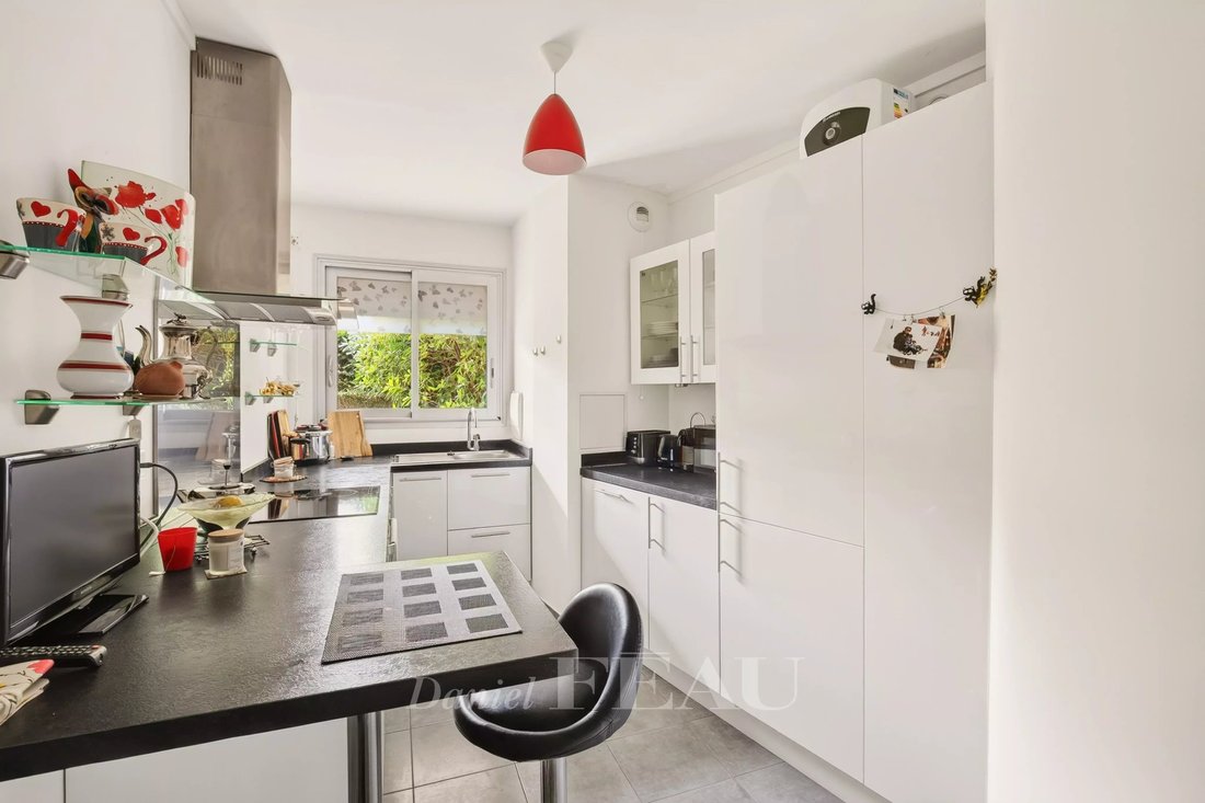 Apartment in Cité Jardins, Suresnes, France 4 - 18343106