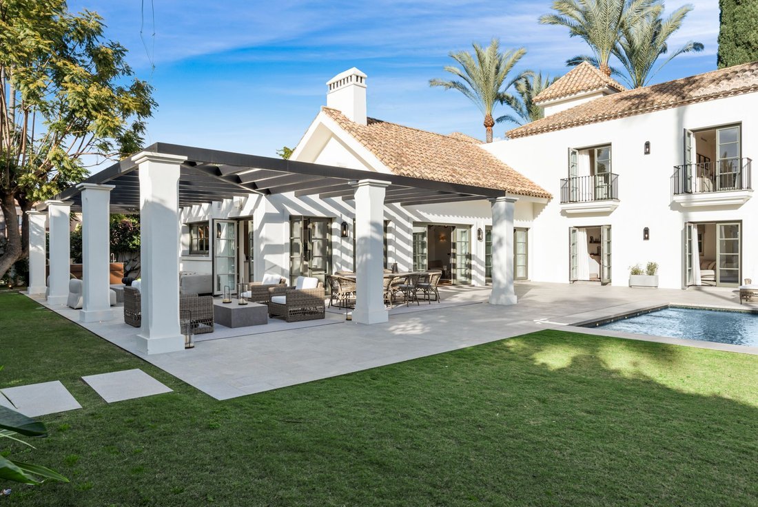 Villa in Nueva Andalucia, Marbella, Spain 4 - 18347993
