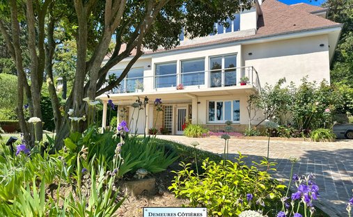 Estate in Fecamp, Normandy, France 1