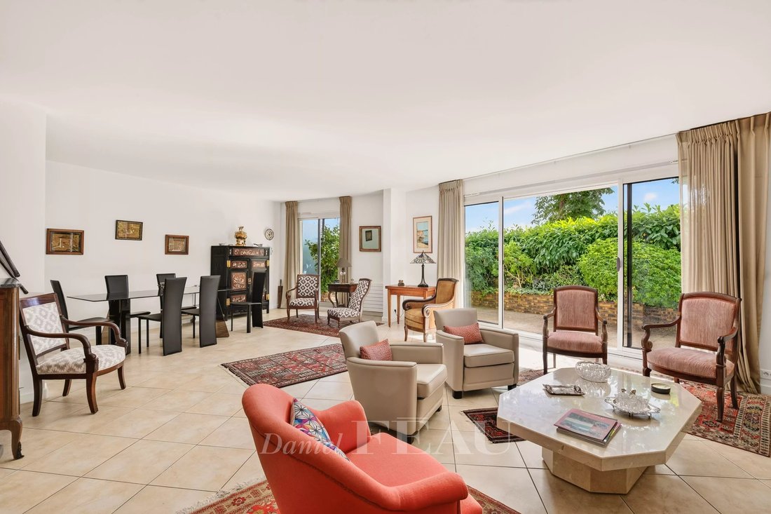 Apartment in Cité Jardins, Suresnes, France 2 - 18343106