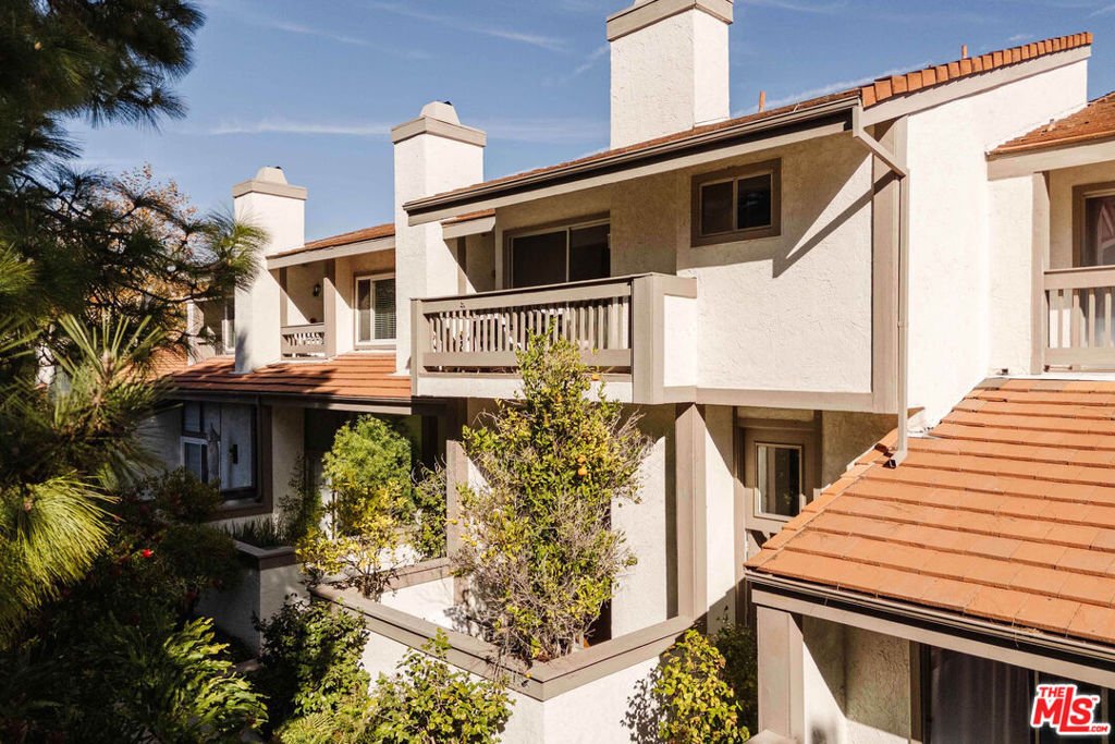 Condo in Los Angeles, California, United States 2 - 18342315
