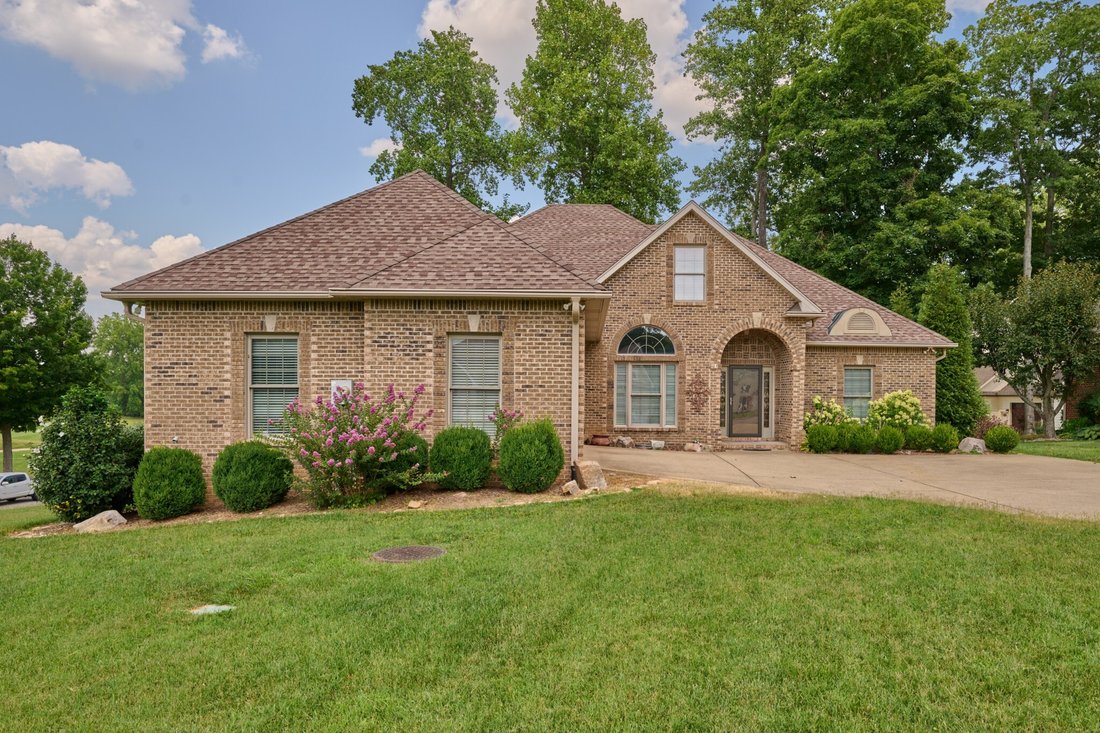 House in Springfield, Tennessee, United States 1 - 18345456