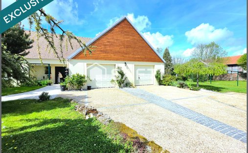 House in Jouy-le-Chatel, Ile-de-France, France 1