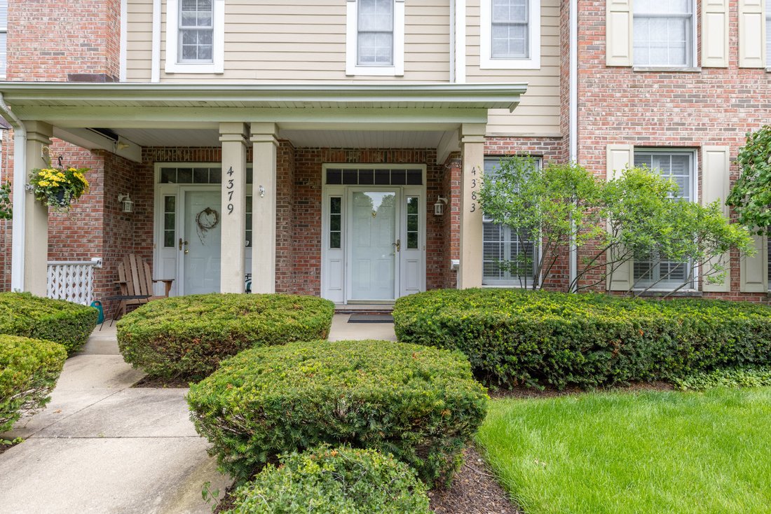 Townhouse in St. Charles, Illinois, United States 1 - 18340569
