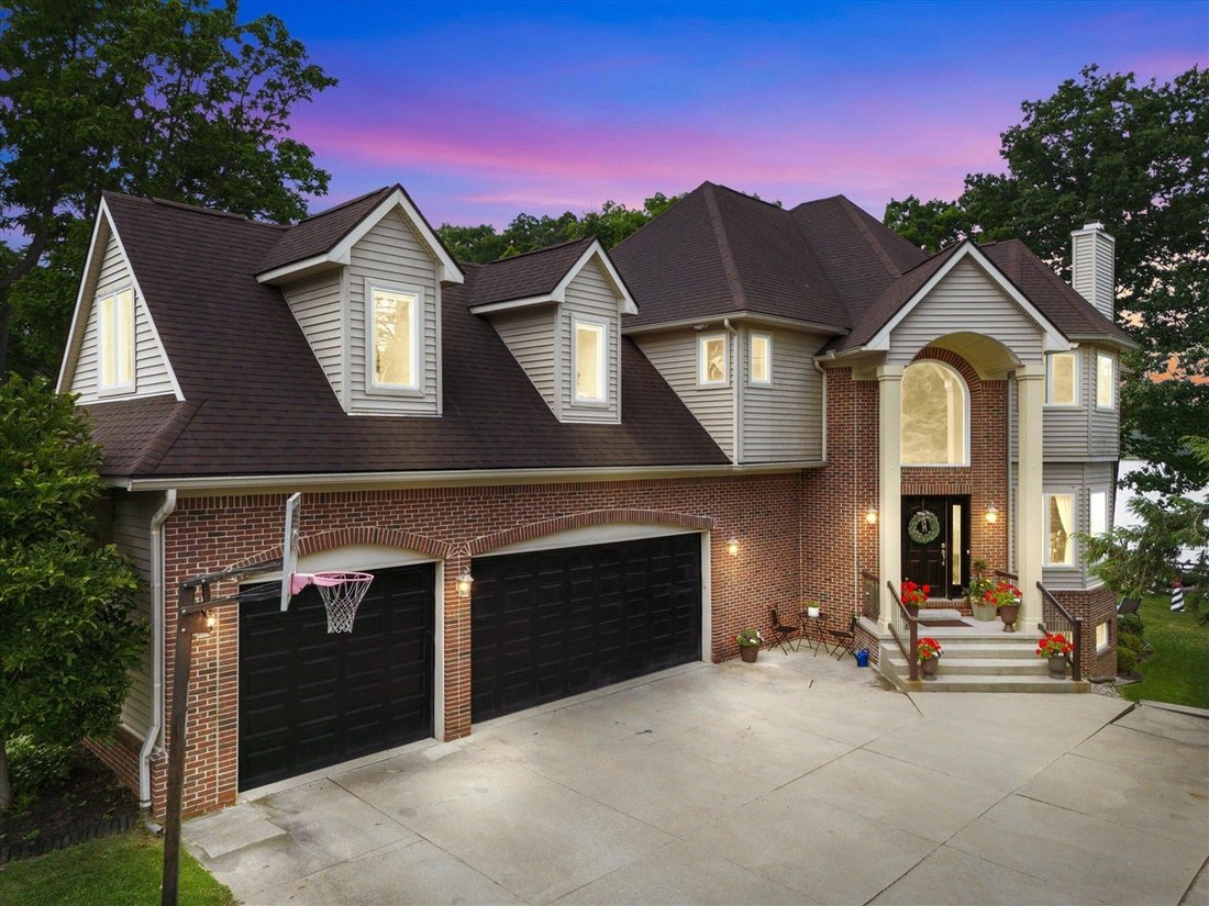House in SPRINGFLD Township, Michigan, United States 1 - 18346329