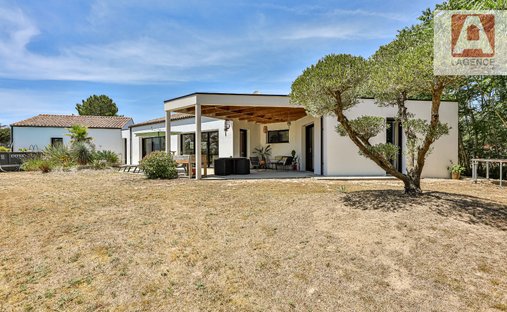 Villa in Arrondissement di Les Sables-d'Olonne, Paesi della Loira, Francia 1