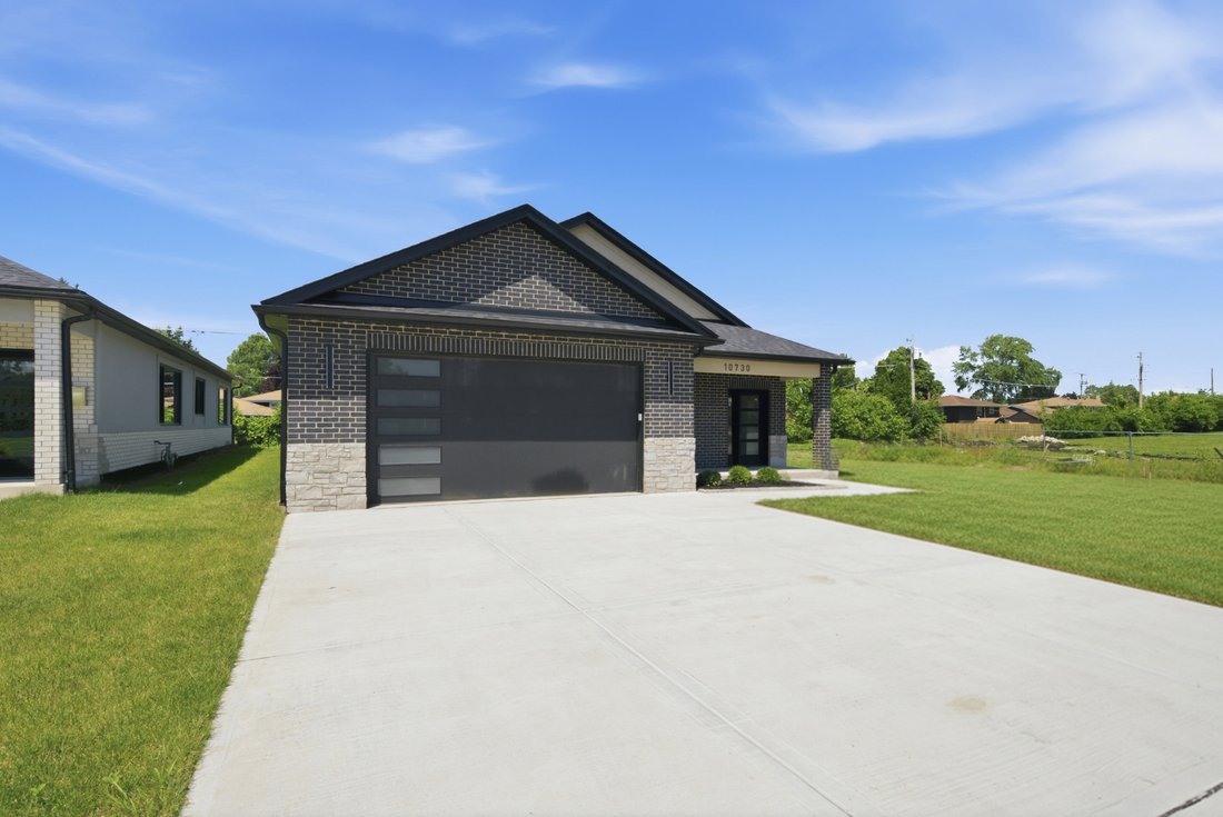 House in Worth, Illinois, United States 2 - 18340455