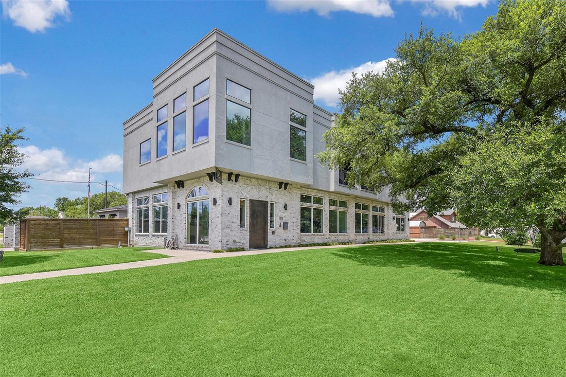 House in Friendswood, Texas, United States 1 - 18340947
