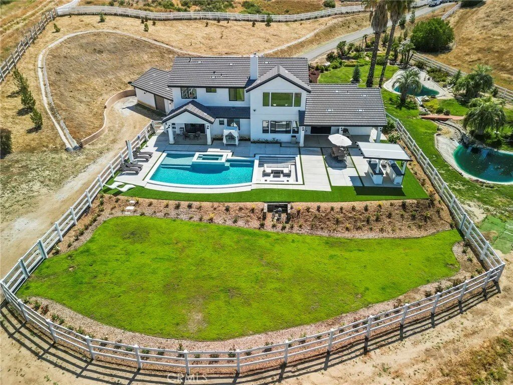 House in Winchester, California, United States 3 - 17816971