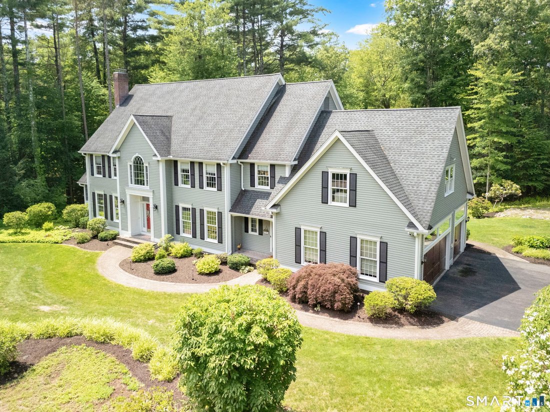 House in Simsbury, Connecticut, United States 2 - 18349673
