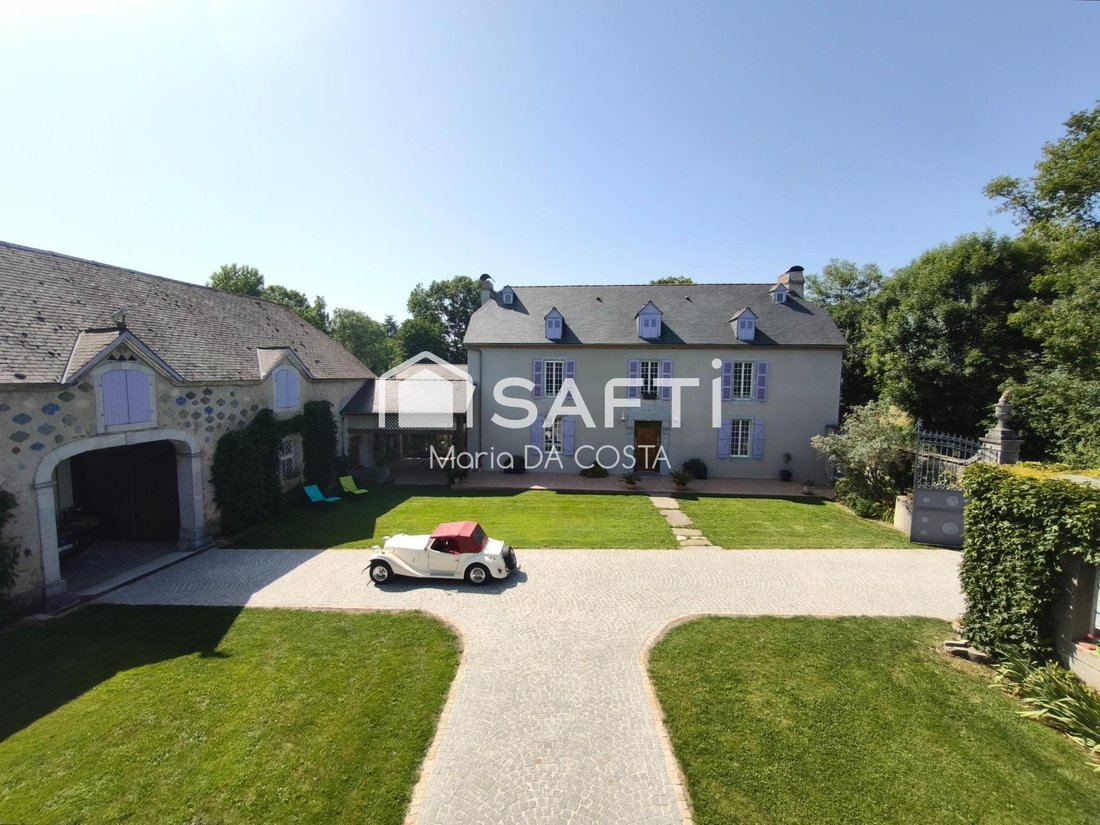 House in Pau, Nouvelle-Aquitaine, France 2 - 16563995