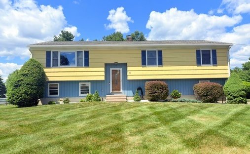 House in Beacon Falls, Connecticut, United States 1