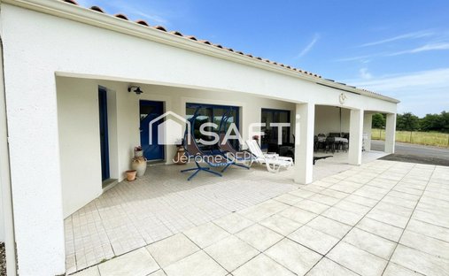 House in Mareuil-sur-Lay-Dissais, Pays de la Loire, France 1