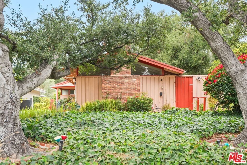 House in Altadena, California, United States 4 - 18339684