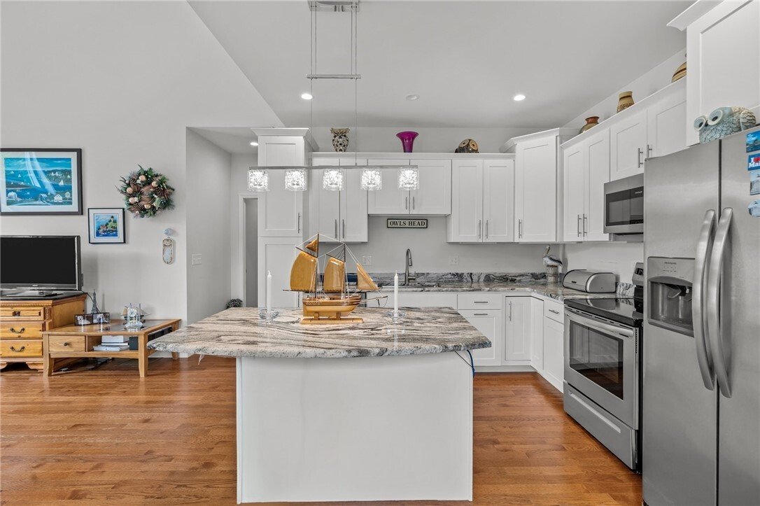 Condo in Cumberland, Rhode Island, United States 3 - 18342218