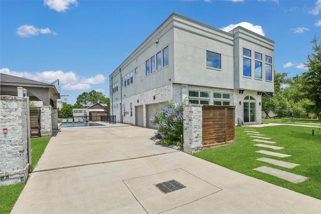 House in Friendswood, Texas, United States 5 - 18340947