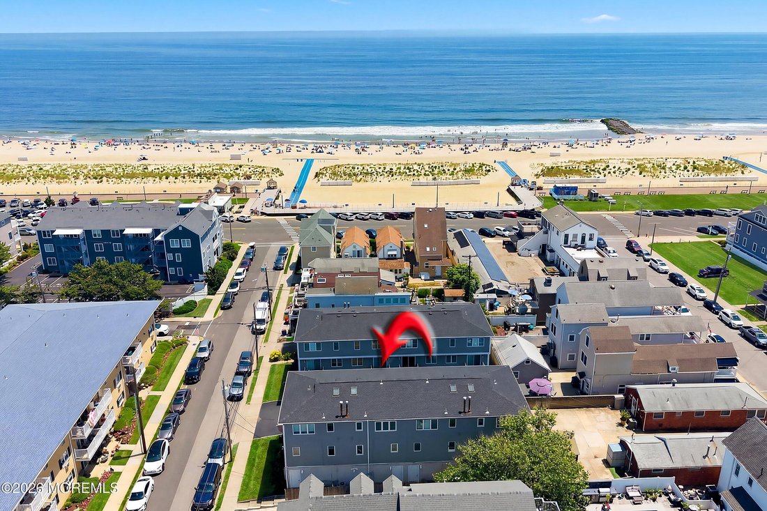Condo in Bradley Beach, New Jersey, United States 2 - 18349162
