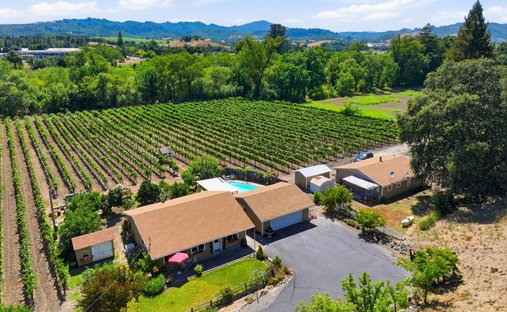 House in Cloverdale, California, United States 1