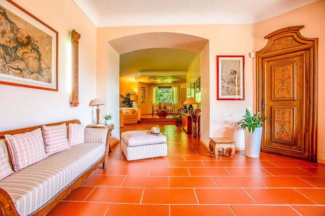 Villa in Dormelletto, Piedmont, Italy 3 - 18341702