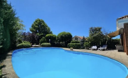 Casa a Noain (Valle de Elorz) / Noain (Elortzibar), Navarra, Spagna 1
