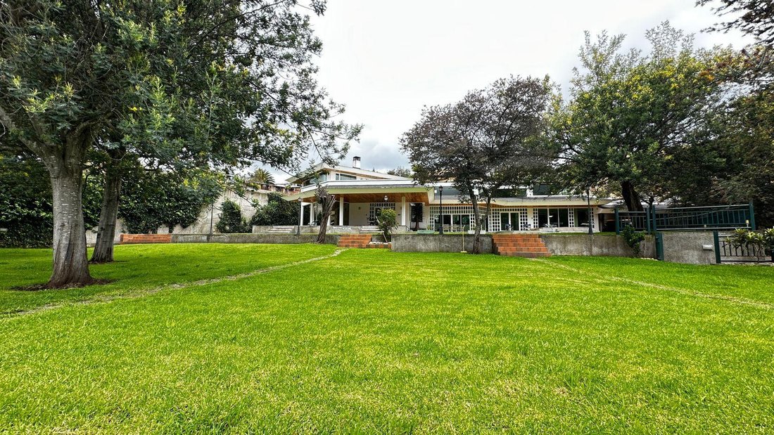 House in Quito, Pichincha, Ecuador 4 - 18349396