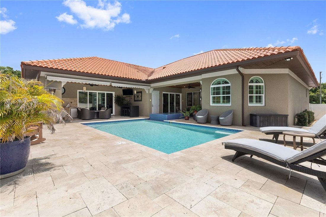 House in Tampa, Florida, United States 5 - 18345375