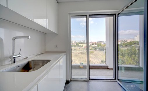 Apartment in Carcavelos e Parede, Lisbon, Portugal 1