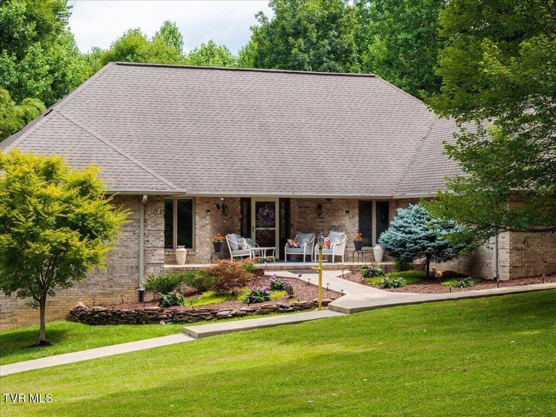 House in Elizabethton, Tennessee, United States 1 - 18349012