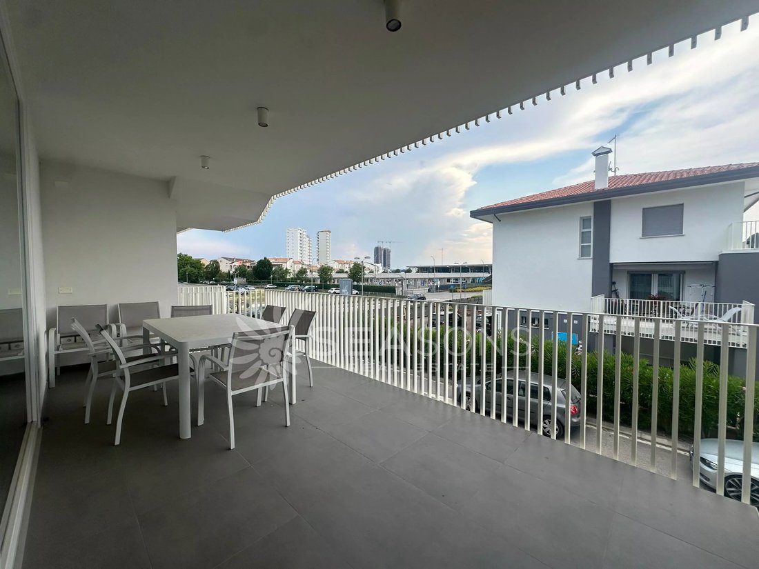 Apartment in Jesolo Town, Jesolo, Veneto 4 - 18344122