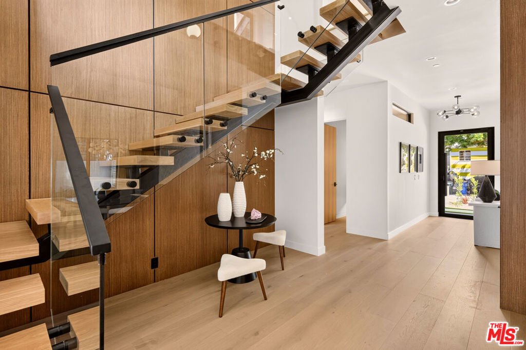 House in Los Angeles, California, United States 3 - 18339680