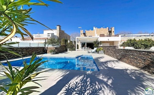 Villa à Empuriabrava, Catalogne, Espagne 1
