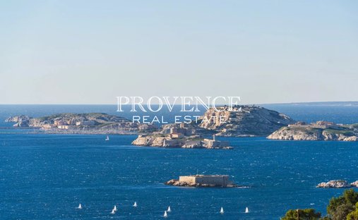 Apartment in La Plage, 8e Arrondissement, Marseille 1