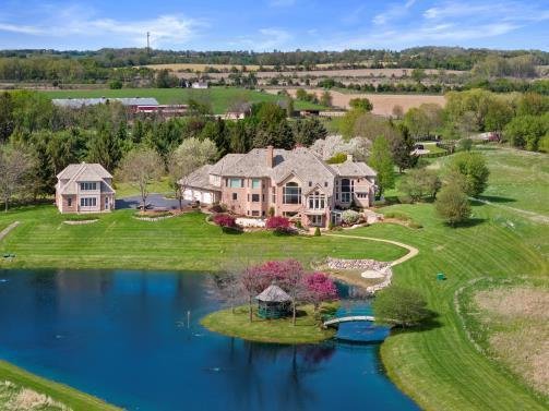 House in Okauchee Lake, Wisconsin, United States 1 - 18346075