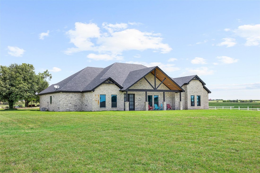 House in Buckholts, Texas, United States 4 - 18342444