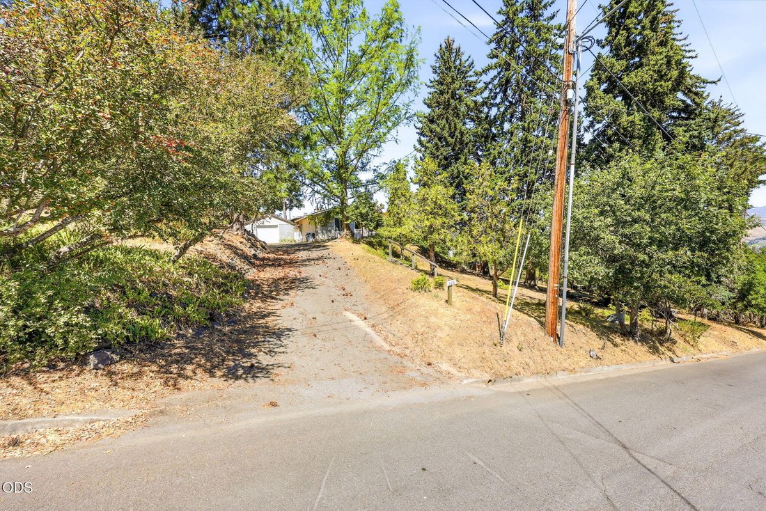House in Ashland, Oregon, United States 3 - 18349176