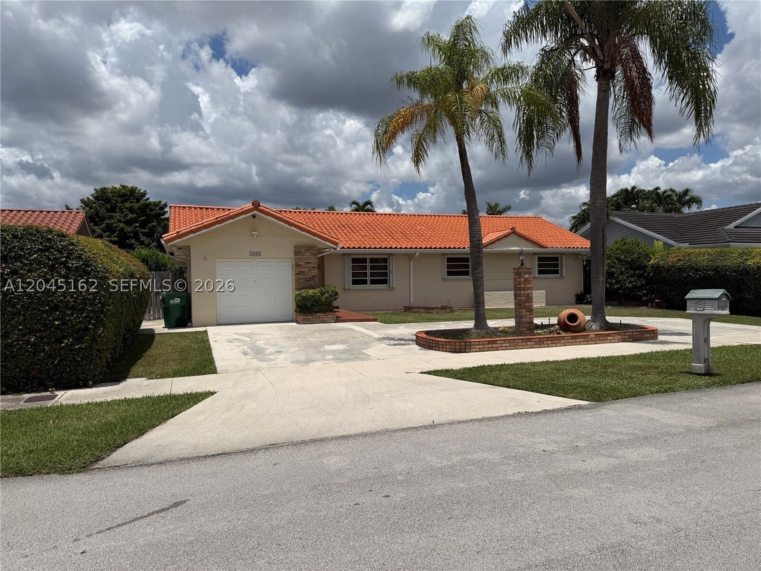 House in Miami, Florida, United States 1 - 18346410
