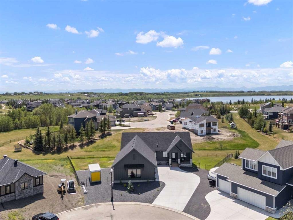 House in Cochrane, Alberta, Canada 1 - 18346049