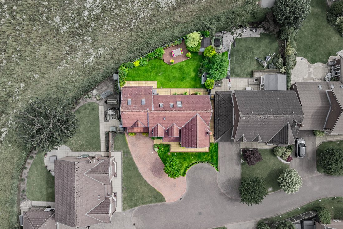 House in Culcheth, England 2 - 18342856