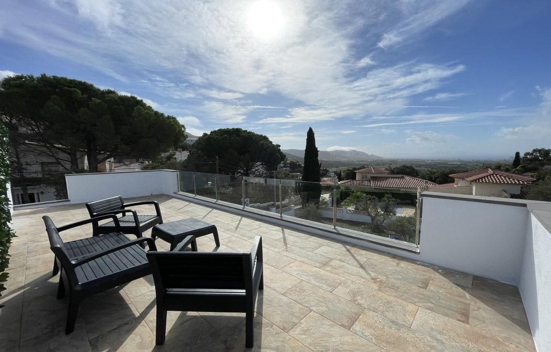 Villa in Roses, Catalonia, Spain 4 - 18342651