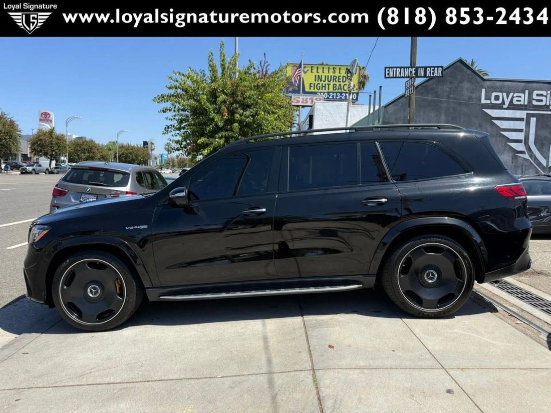 Suv in Van Nuys, CA, United States 4 - 18344726
